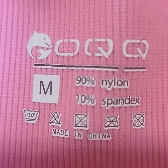 Medium, 2 piece workout set. NWOT - Picture 2 of 2